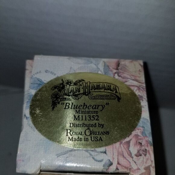 Bluebeary by Jan Hagara 1990 IN collectable CONDITION - Picture 3 of 12